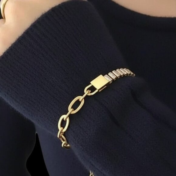 ποΈ 18K Gold Plated Bracelet With Sparkling Zirconia Baguettes & Padlock Design - Picture 4 of 14